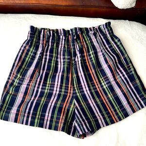 Women's Ann Taylor Factory Plaid Shorts in a size Medium